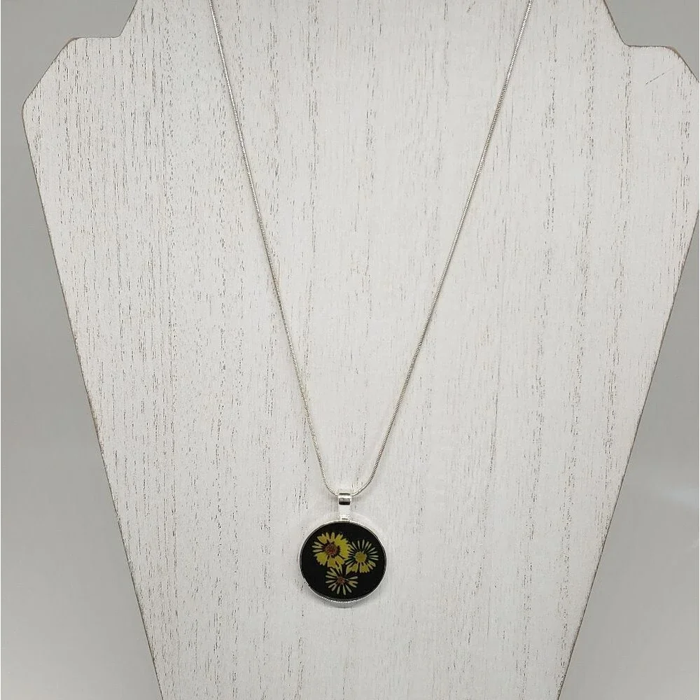 Necklace Silver w/ Yellow Flowers